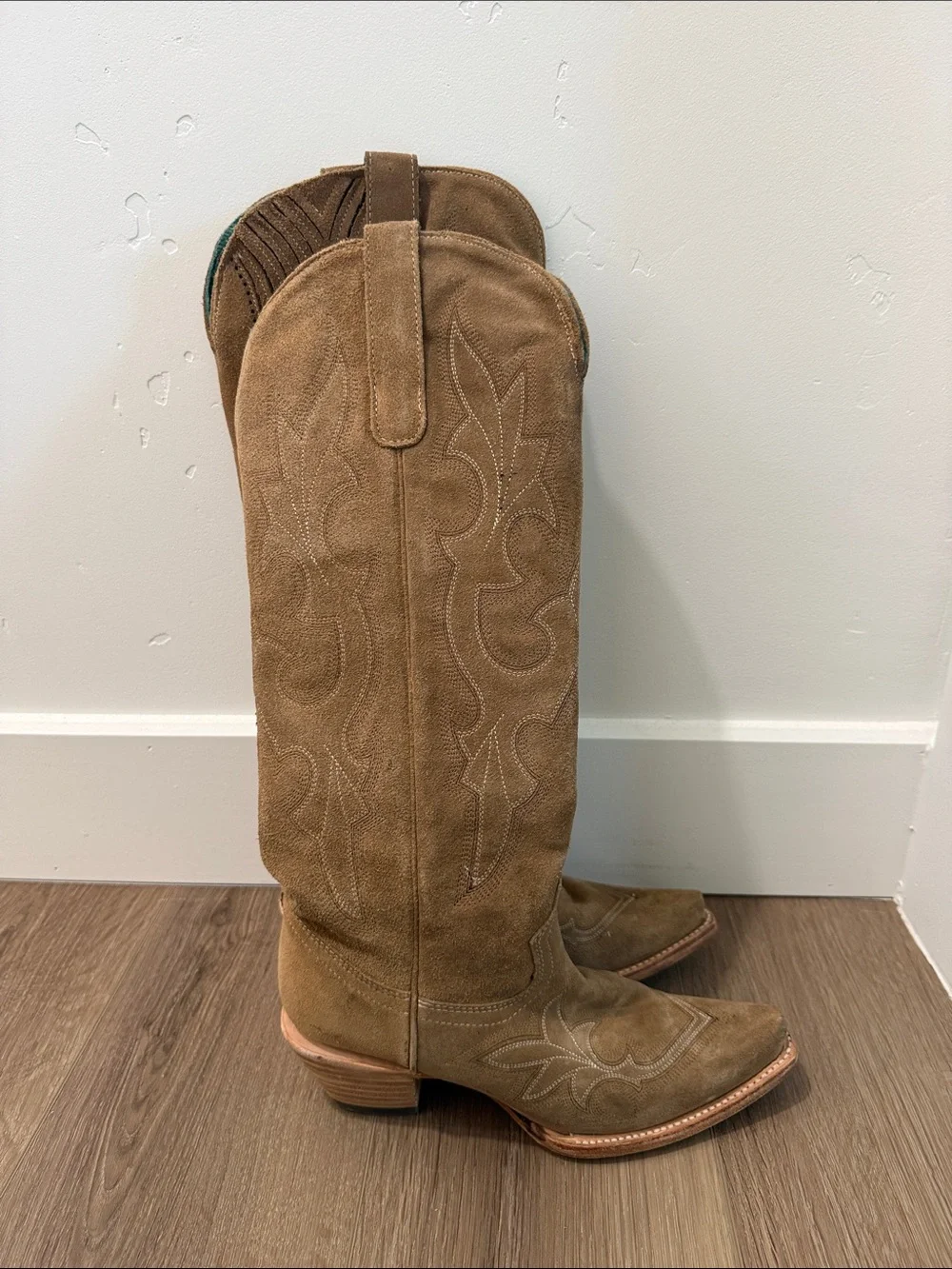 Corral Women's Tall Tan Suede Western Boots sz 8.5 NWOT